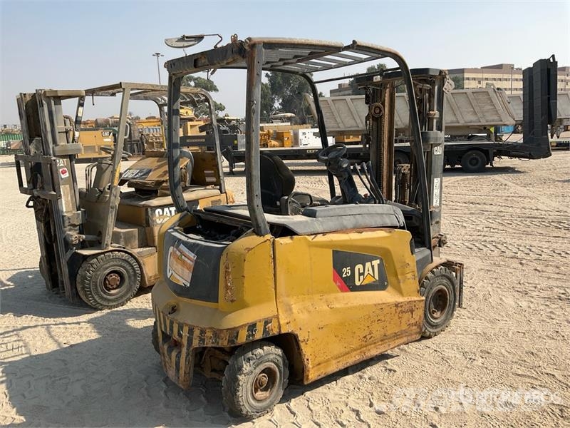 CAT EP25N 2.5 ton Electric Forklift Elektritõstukid