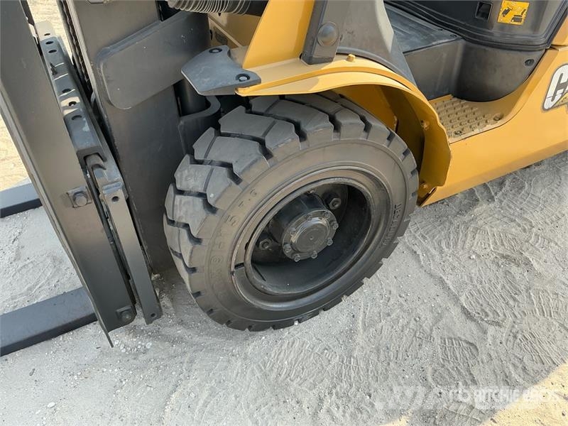 CAT GP30NT 3 ton Forklift Targoncák-Egyéb