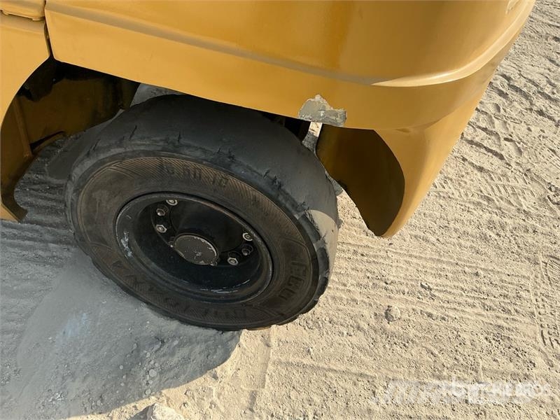 CAT GP30NT 3 ton Forklift Targoncák-Egyéb