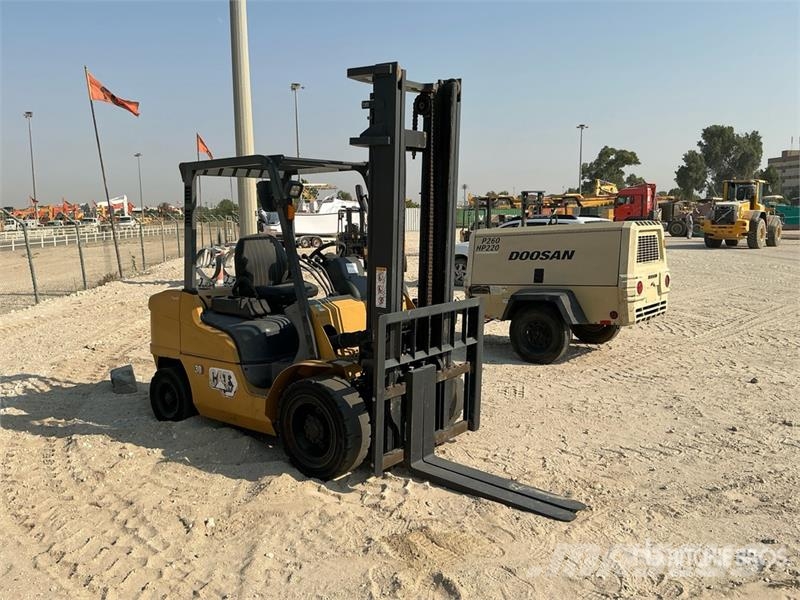 CAT GP30NT 3 ton Forklift شاحنات ذات رافعات شوكية - أخرى