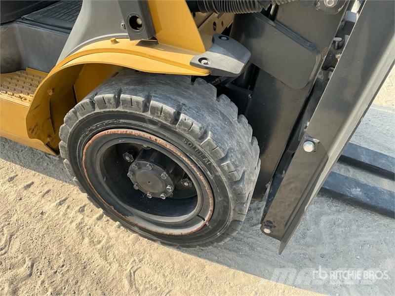 CAT GP30NT 3 ton Forklift Targoncák-Egyéb