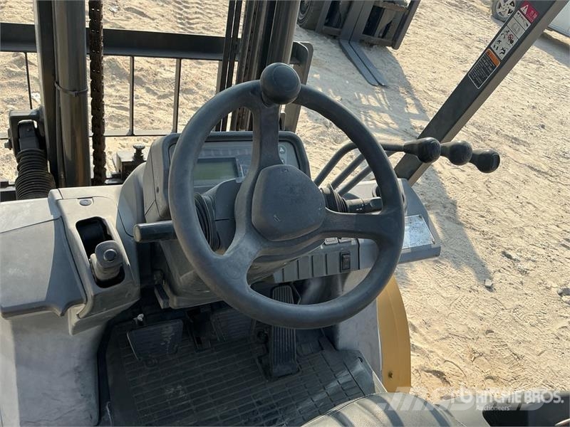 CAT GP30NT 3 ton Forklift Targoncák-Egyéb