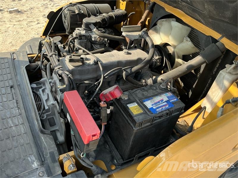 CAT GP30NT 3 ton Forklift Targoncák-Egyéb