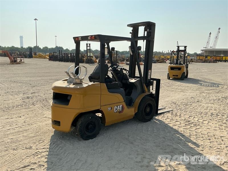CAT GP30NT 3 ton Forklift شاحنات ذات رافعات شوكية - أخرى