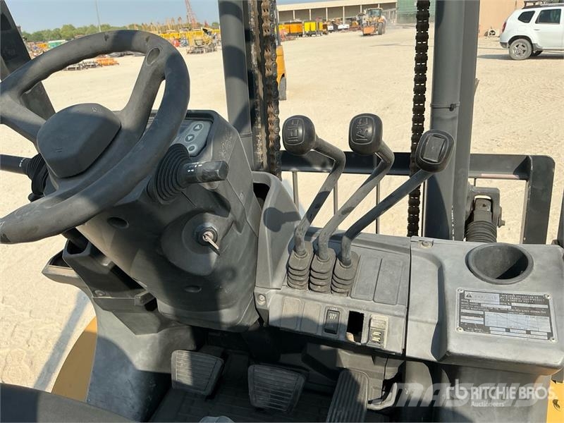 CAT GP30NT 3 ton Forklift Targoncák-Egyéb