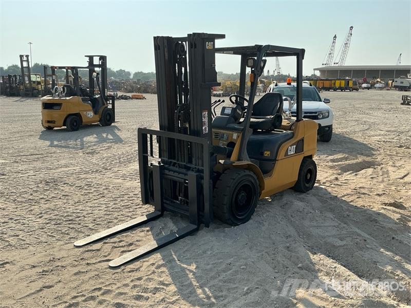 CAT GP30NT 3 ton Forklift شاحنات ذات رافعات شوكية - أخرى