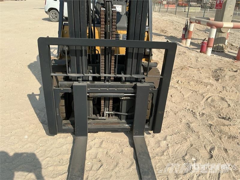 CAT GP30NT 3 ton Forklift Targoncák-Egyéb