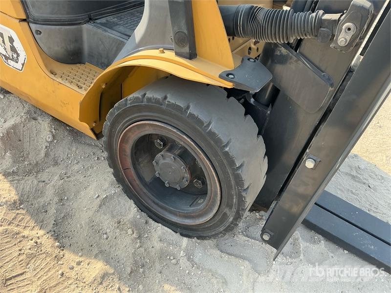 CAT GP30NT 3 ton Forklift Targoncák-Egyéb