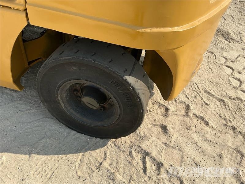 CAT GP30NT 3 ton Forklift Targoncák-Egyéb