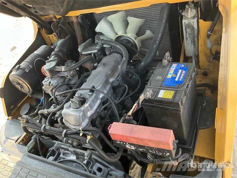 CAT GP30NT 3 ton Forklift Targoncák-Egyéb