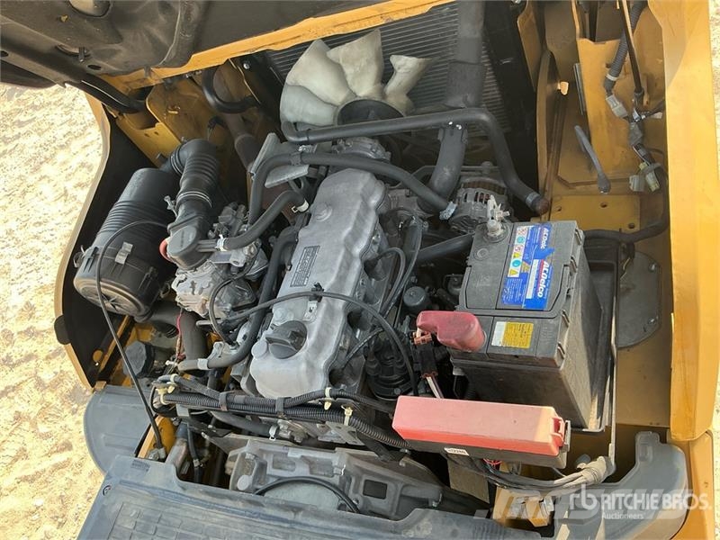 CAT GP30NT 3 ton Forklift Targoncák-Egyéb