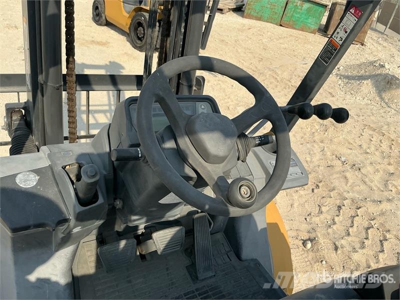 CAT GP30NT 3 ton Forklift Targoncák-Egyéb