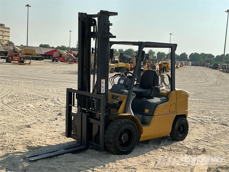 CAT GP30NT 3 ton Forklift شاحنات ذات رافعات شوكية - أخرى