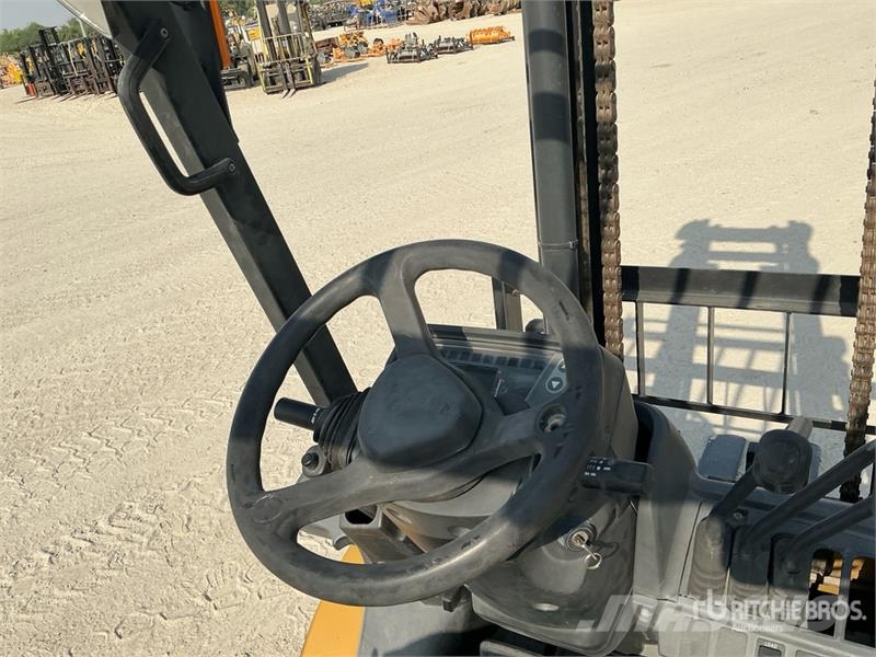 CAT GP30NT 3 ton Forklift Targoncák-Egyéb