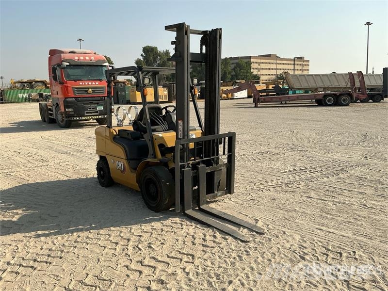CAT GP30NT 3 ton Forklift شاحنات ذات رافعات شوكية - أخرى