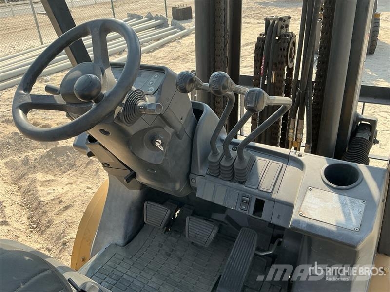 CAT GP30NT 3 ton Forklift Targoncák-Egyéb