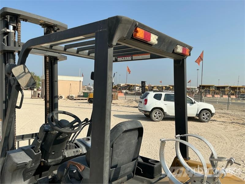 CAT GP30NT 3 ton Forklift Targoncák-Egyéb