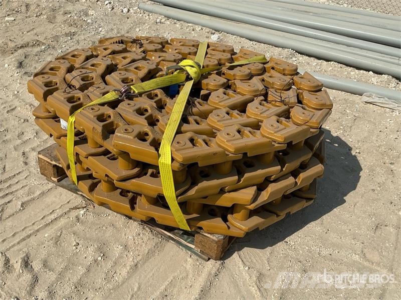 CAT of (2) Cat Track Link Assembly - Fits Cat D8R مكونات أخرى