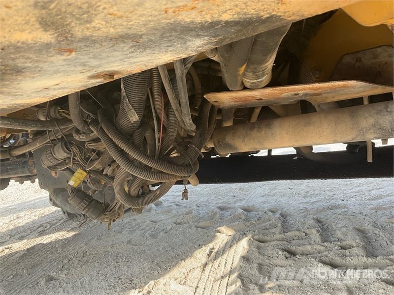 CAT TH414 مناولات متداخلة