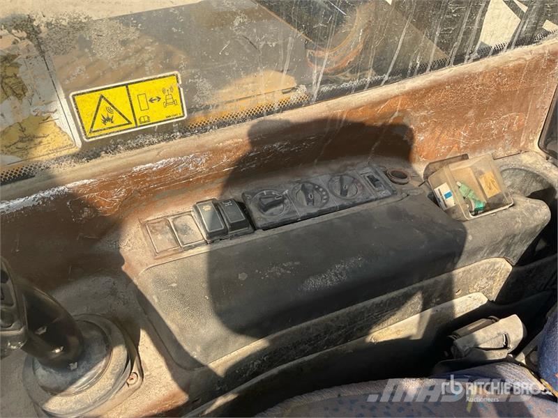 CAT TH414 مناولات متداخلة