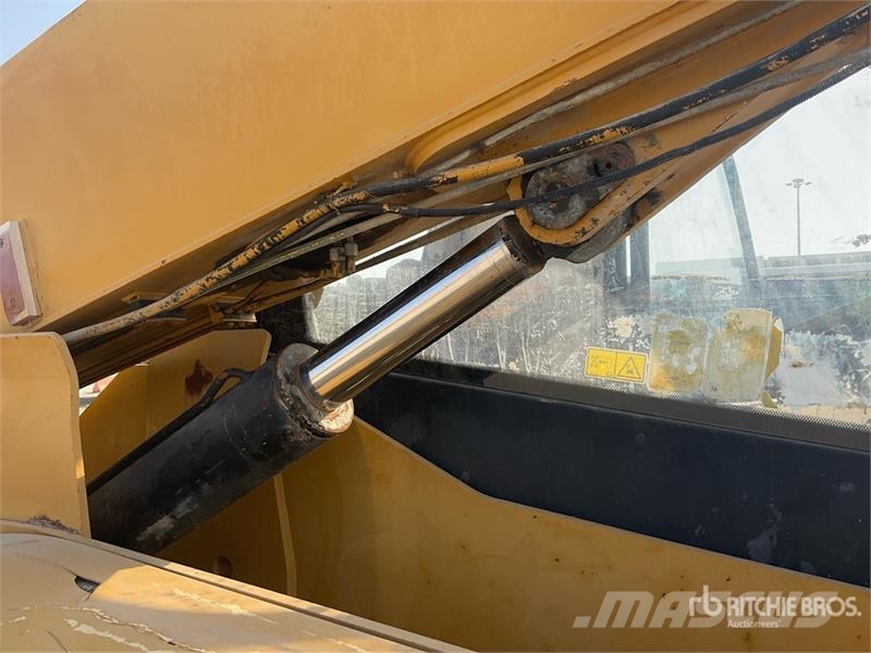 CAT TH414 مناولات متداخلة
