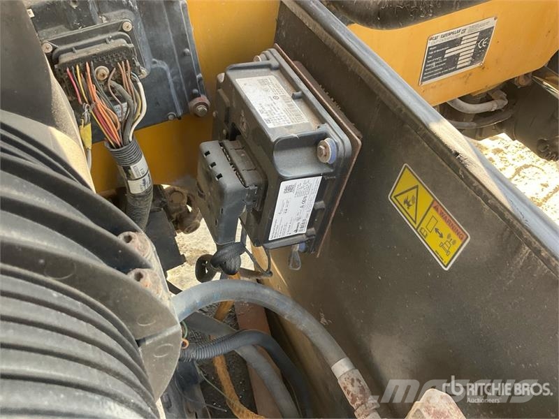 CAT TH414 مناولات متداخلة