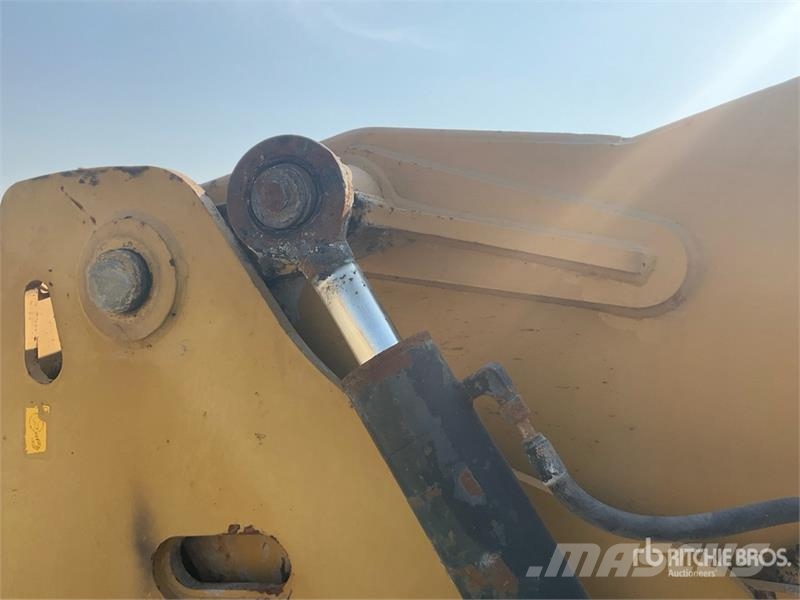CAT TH414 مناولات متداخلة