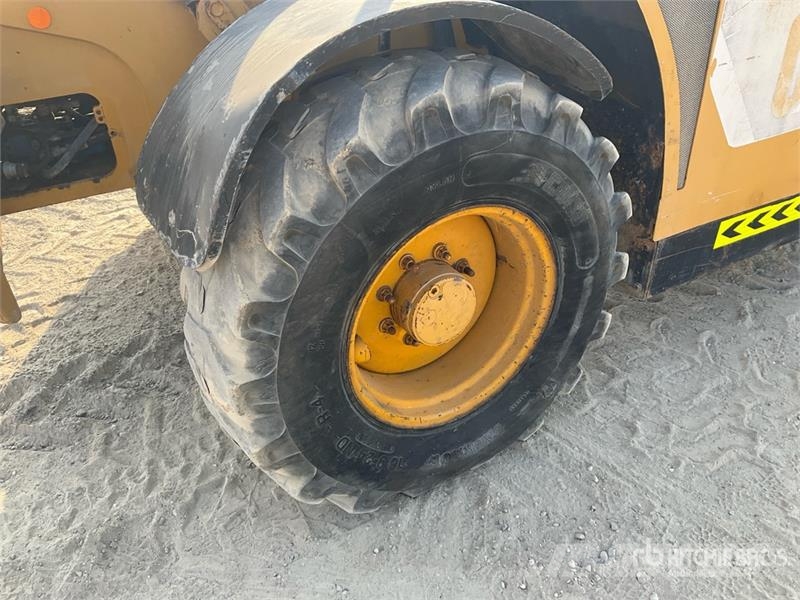 CAT TH414 مناولات متداخلة