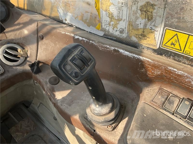 CAT TH414 مناولات متداخلة