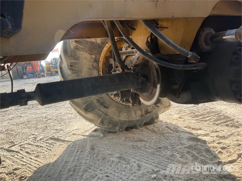 CAT TH414 مناولات متداخلة