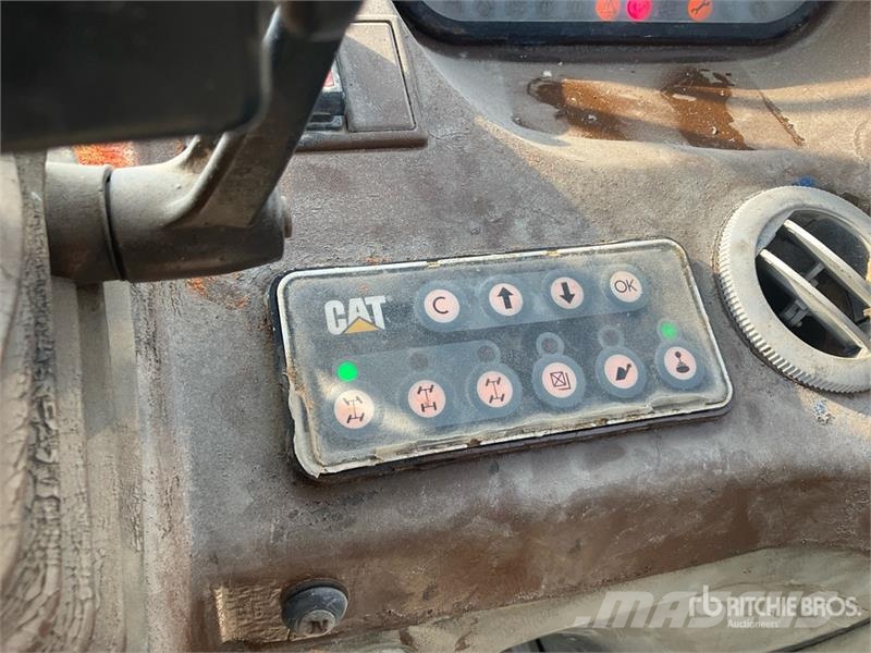 CAT TH414 مناولات متداخلة