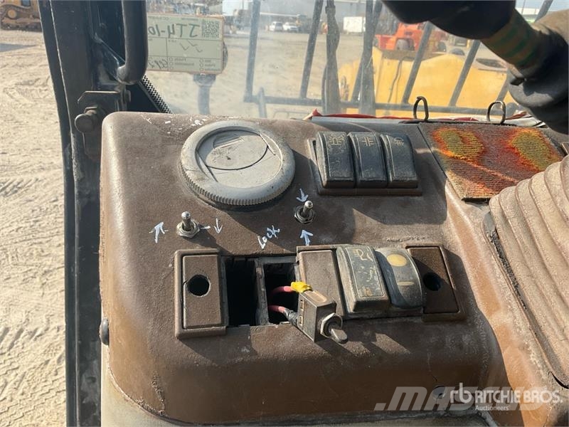 CAT TH414 مناولات متداخلة