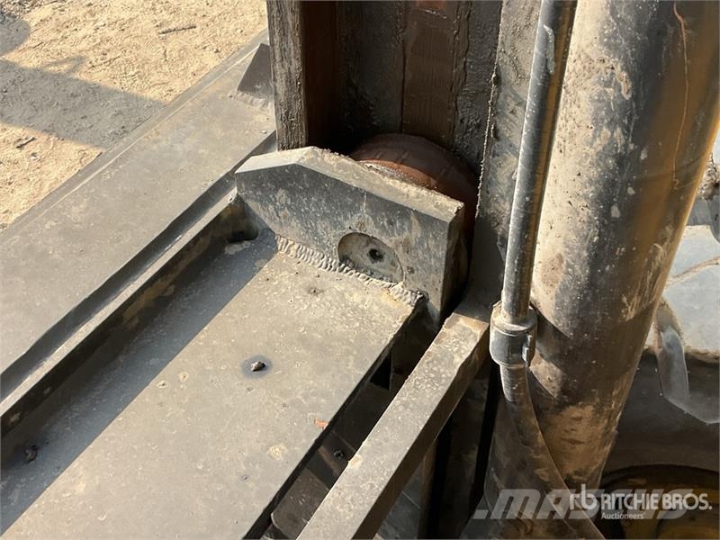 CAT V550 25 ton Forklift Другие складские механизмы
