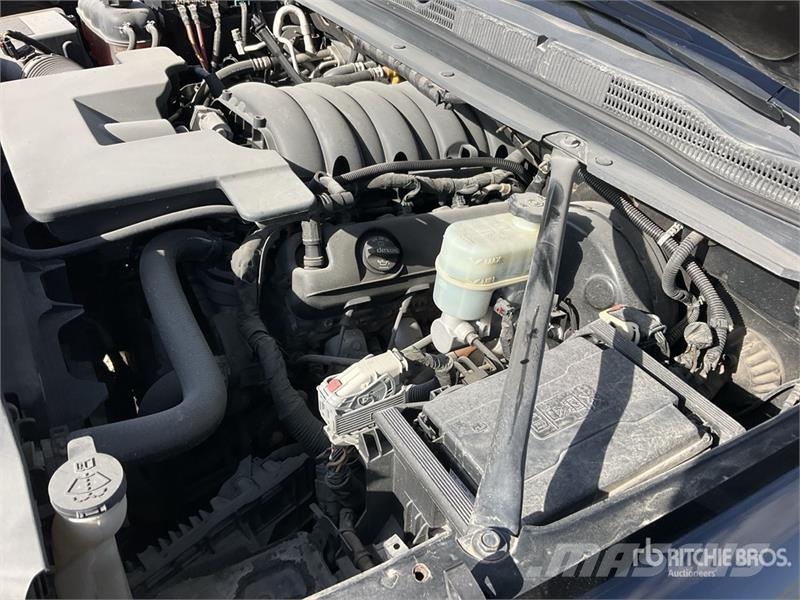 Chevrolet Tahoe 2WD SUV Cars