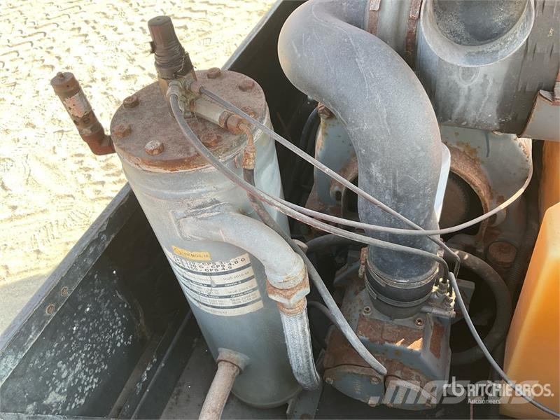 Chicago Pneumatic CPS130DD Mobile Air Compressor مكابس