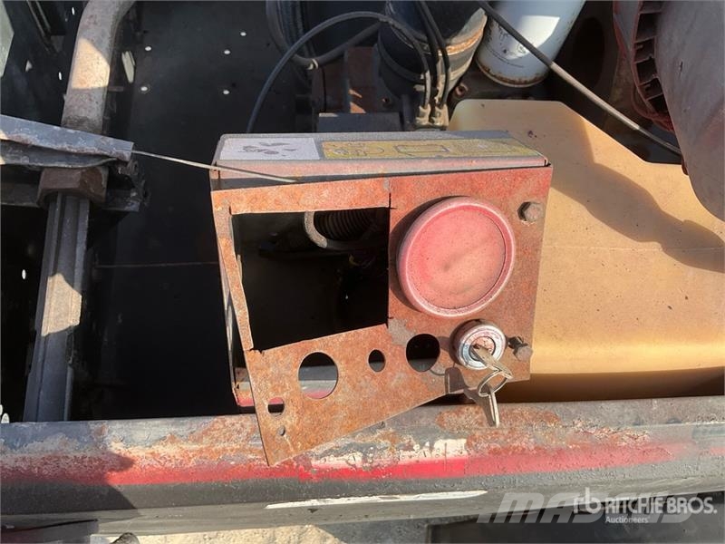 Chicago Pneumatic CPS130DD Mobile Air Compressor مكابس