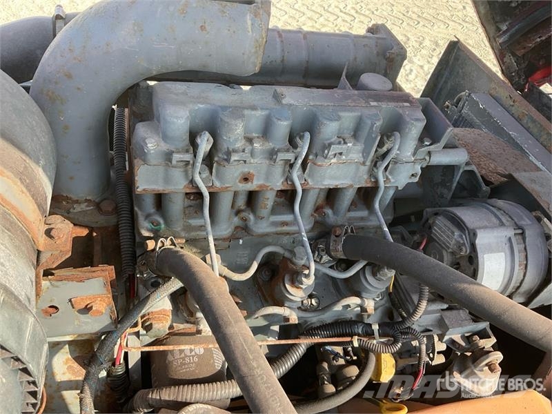 Chicago Pneumatic CPS130DD Mobile Air Compressor مكابس