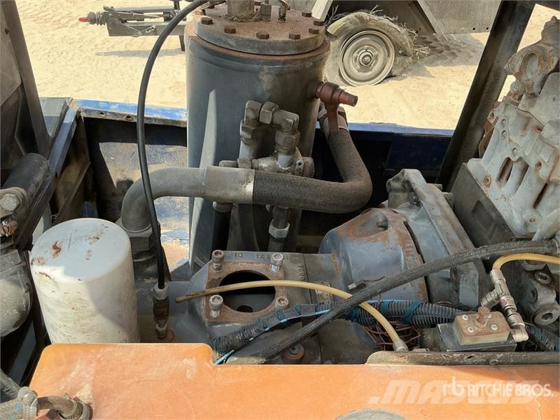 Compair C76 Mobile Air Compressor (Inoperable) مكابس