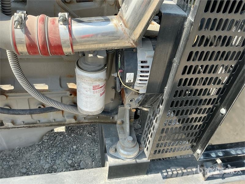 Cummins 150 kVA Skid-Mounted Generator Set مولدات ديزل