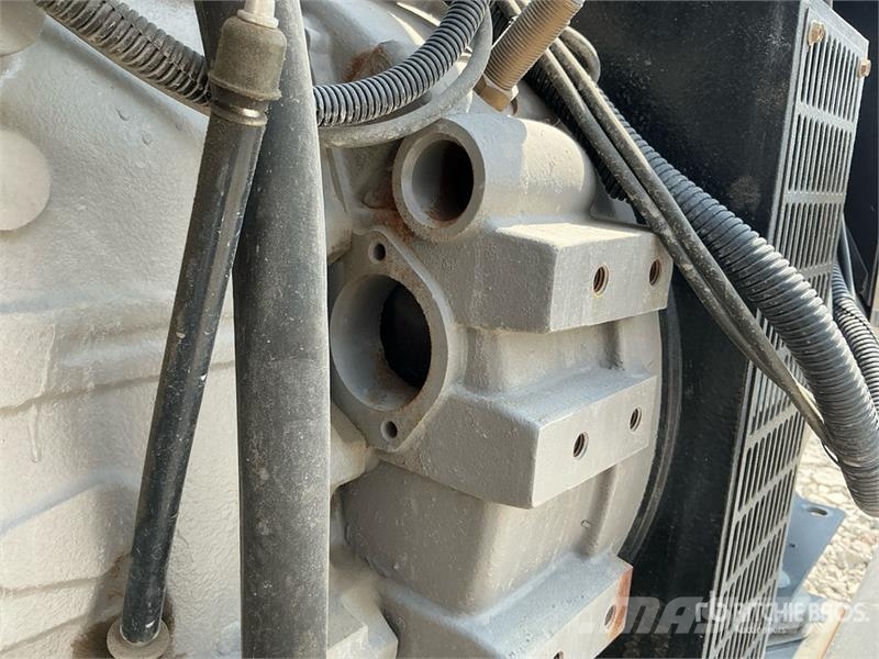Cummins 150 kVA Skid-Mounted Generator Set مولدات ديزل
