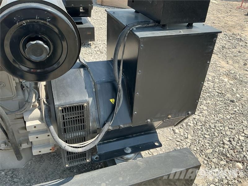 Cummins 150 kVA Skid-Mounted Generator Set مولدات ديزل