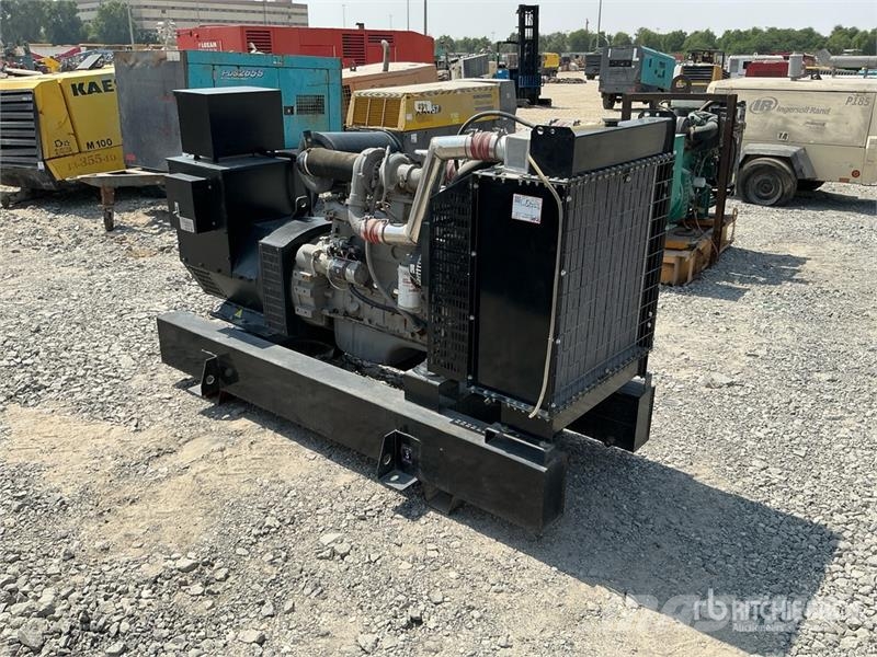 Cummins 150 kVA Skid-Mounted Generator Set مولدات ديزل