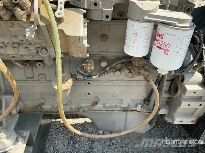 Cummins 150 kVA Skid-Mounted Generator Set مولدات ديزل