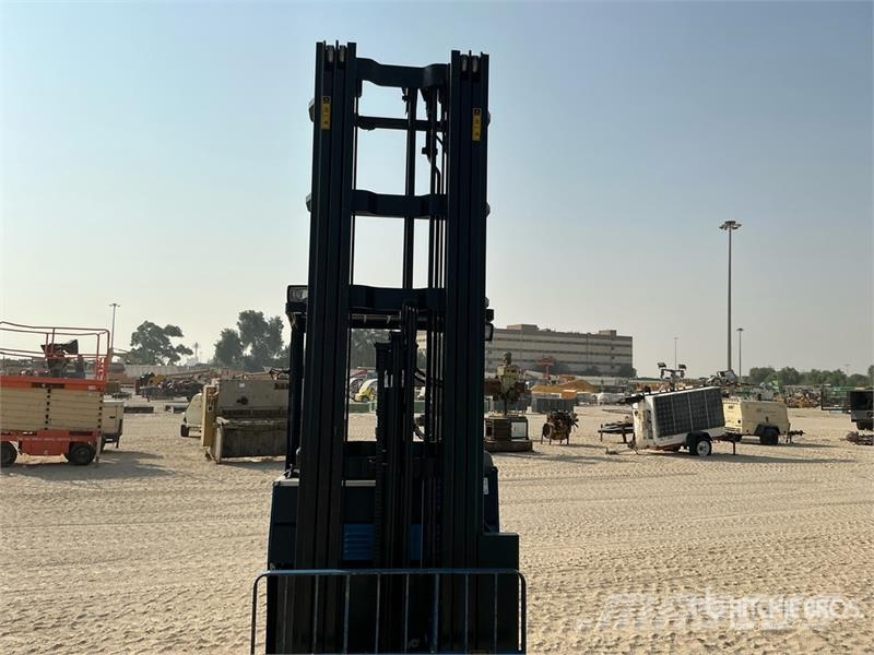 Daewoo BR15J 1.5 ton Electric Reach Truck Tolóoszlopos targonca