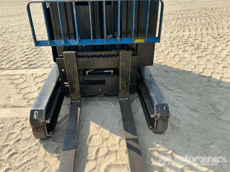 Daewoo BR15J Reach Truck Skyvemasttruck