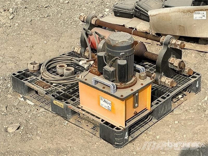 DELEXI 100T Portable Hydraulic Track Pin Press (Un Drugi deli