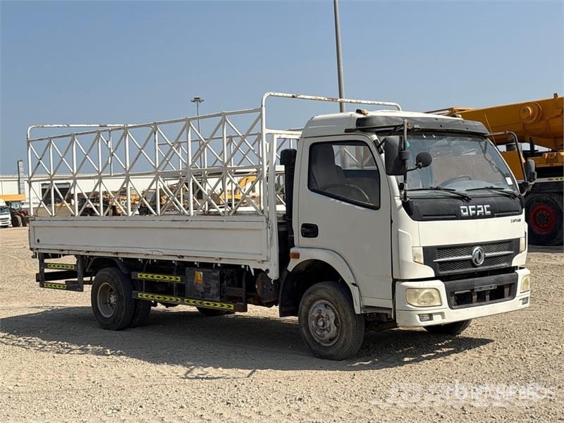 Dongfeng Captain DFA1063 4x2 Flatbed Truck Lava-kuorma-autot