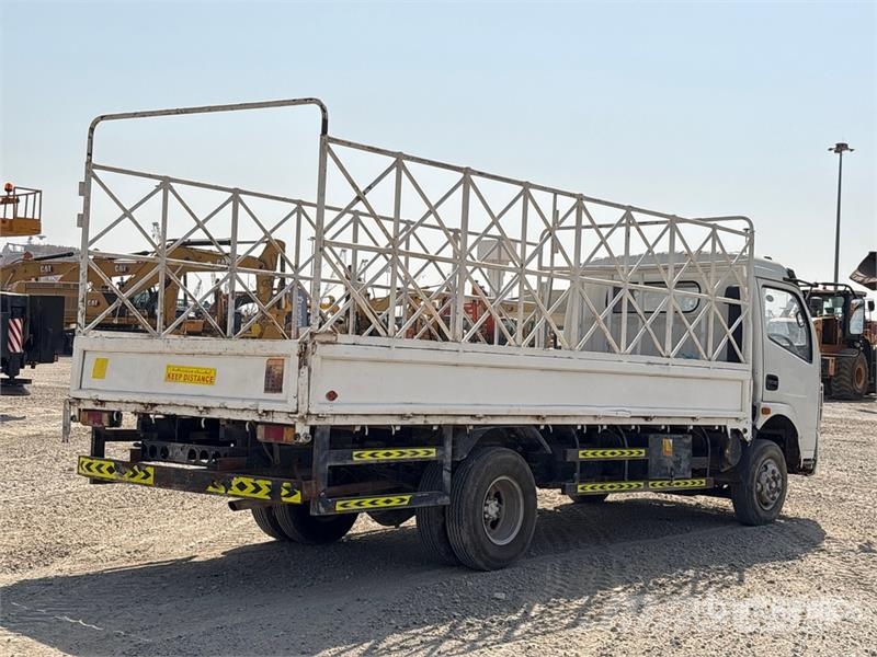 Dongfeng Captain DFA1063 4x2 Flatbed Truck Lava-kuorma-autot