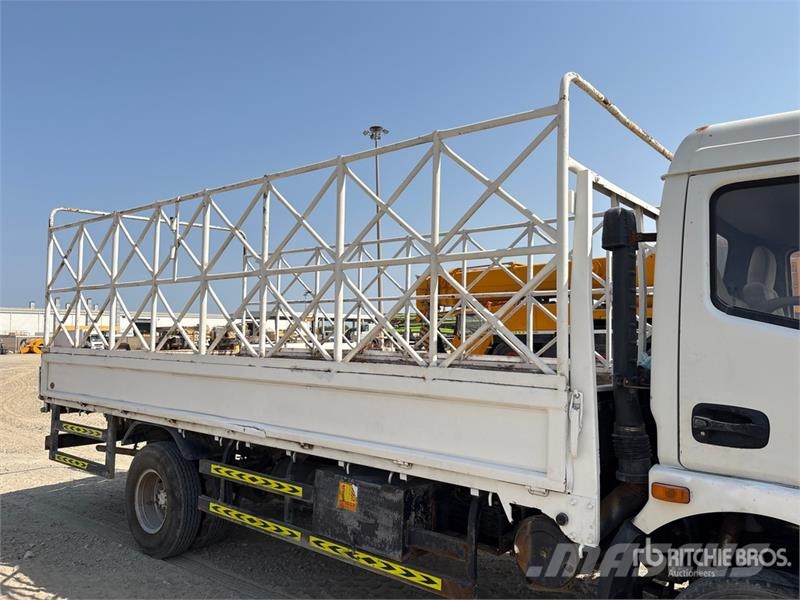 Dongfeng Captain DFA1063 4x2 Flatbed Truck Lava-kuorma-autot