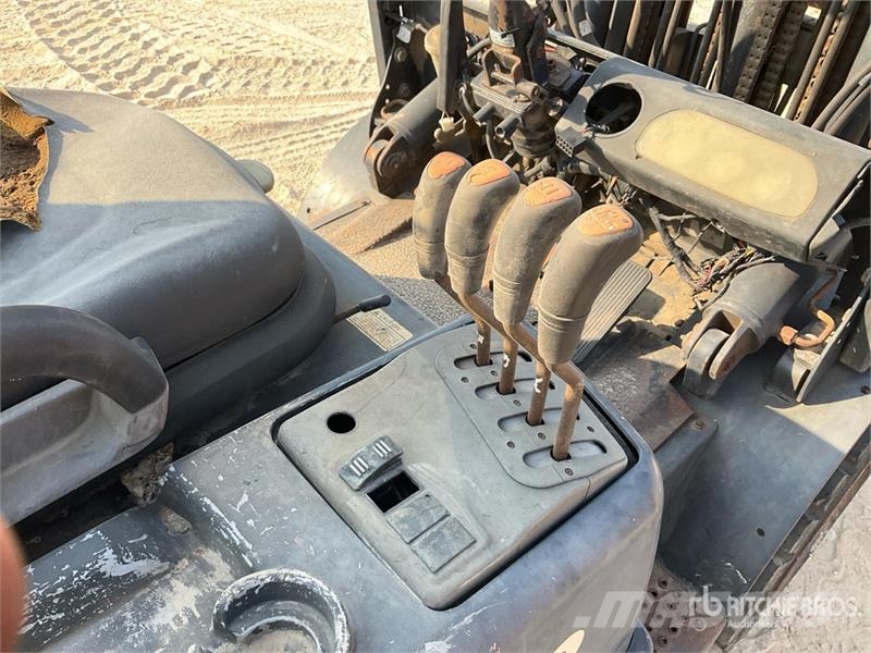 Doosan D30S-5 شاحنات ذات رافعات شوكية - أخرى